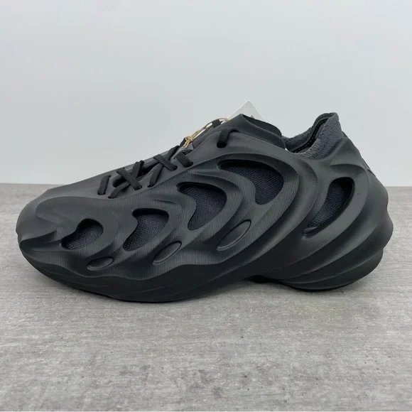 Adidas AdiFOM Q Sneakers 'Black Carbon' HP6586 Men's Size 6/Women's Size 7
